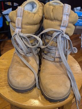 Used, Timberland  Wheat Suede Puff-Collar Lace-Up Boots